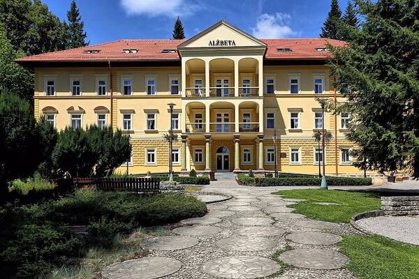 Hotel Ałżbieta ***