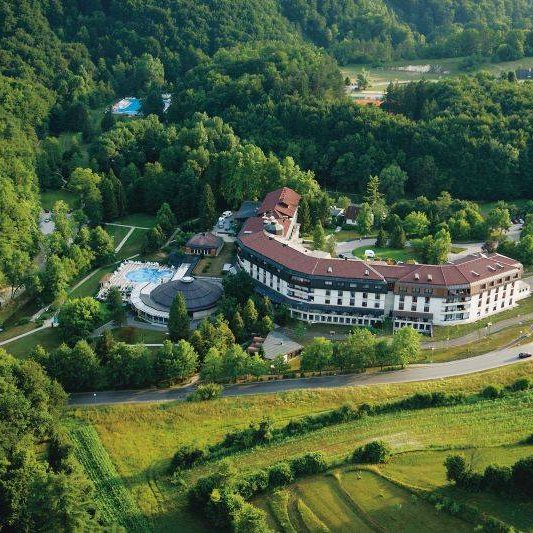 Nocleg z dwoma posiłkami 