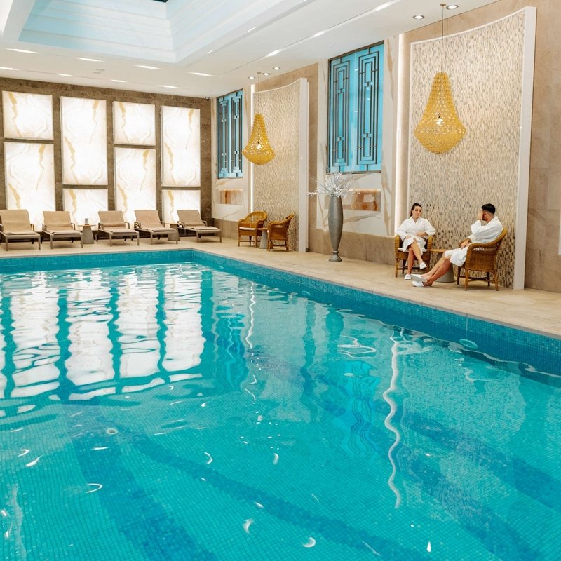 Pobyt leczniczy ŚWIATŁEM - Thermia Palace