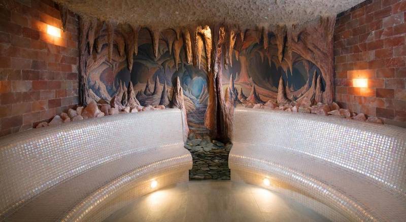 Chateau Monty SPA Resort ****
