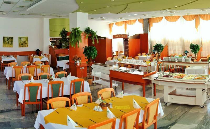 Hotel Flora ***