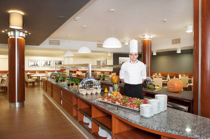 Hotel Ikar Plaza ****