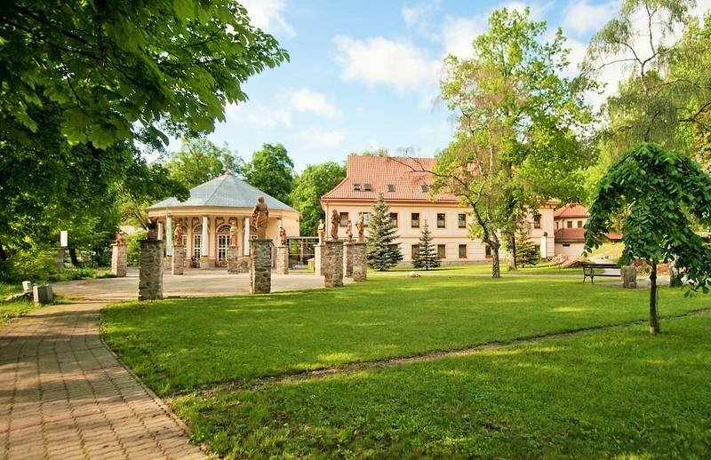 Uzdrowisko Sklene Teplice