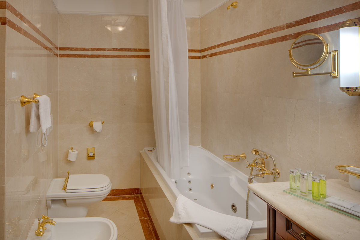 Executive Suite I.