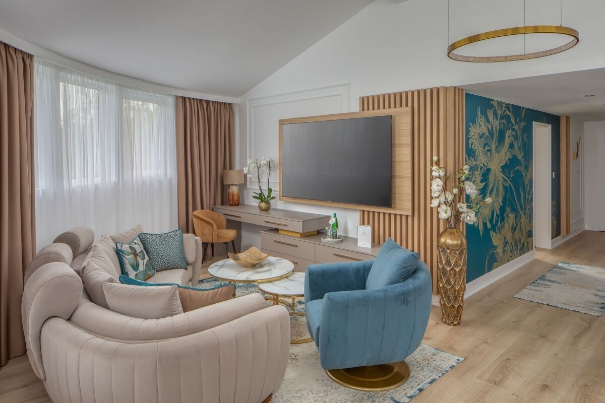 Lotus Suite