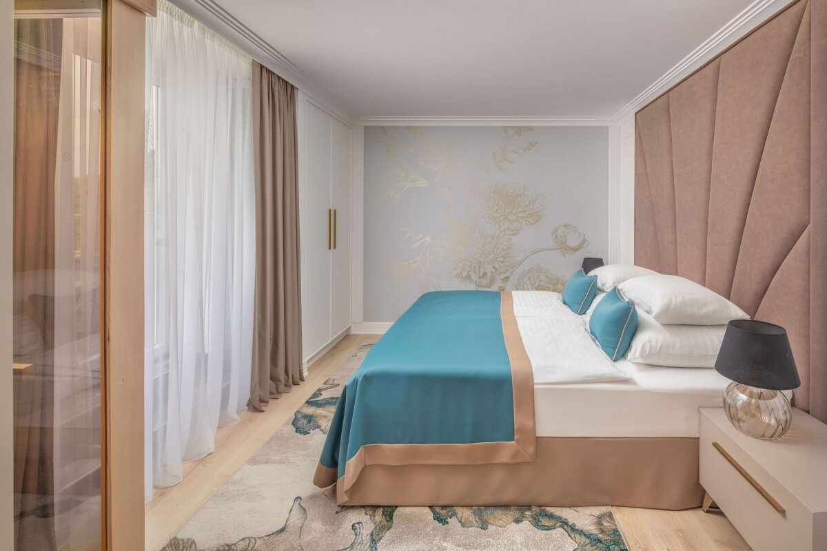 Lotus Suite