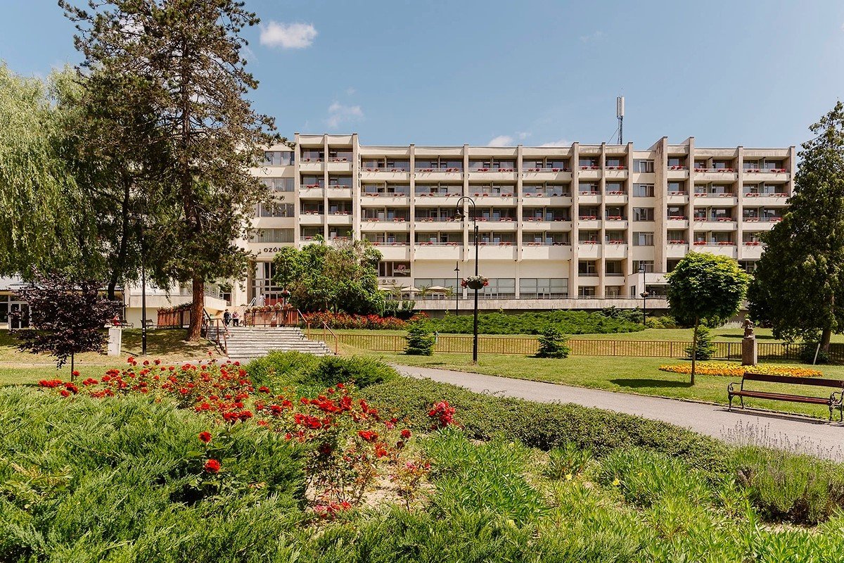 Pobyt sylwestrowy w hotelu Ozón 2025
