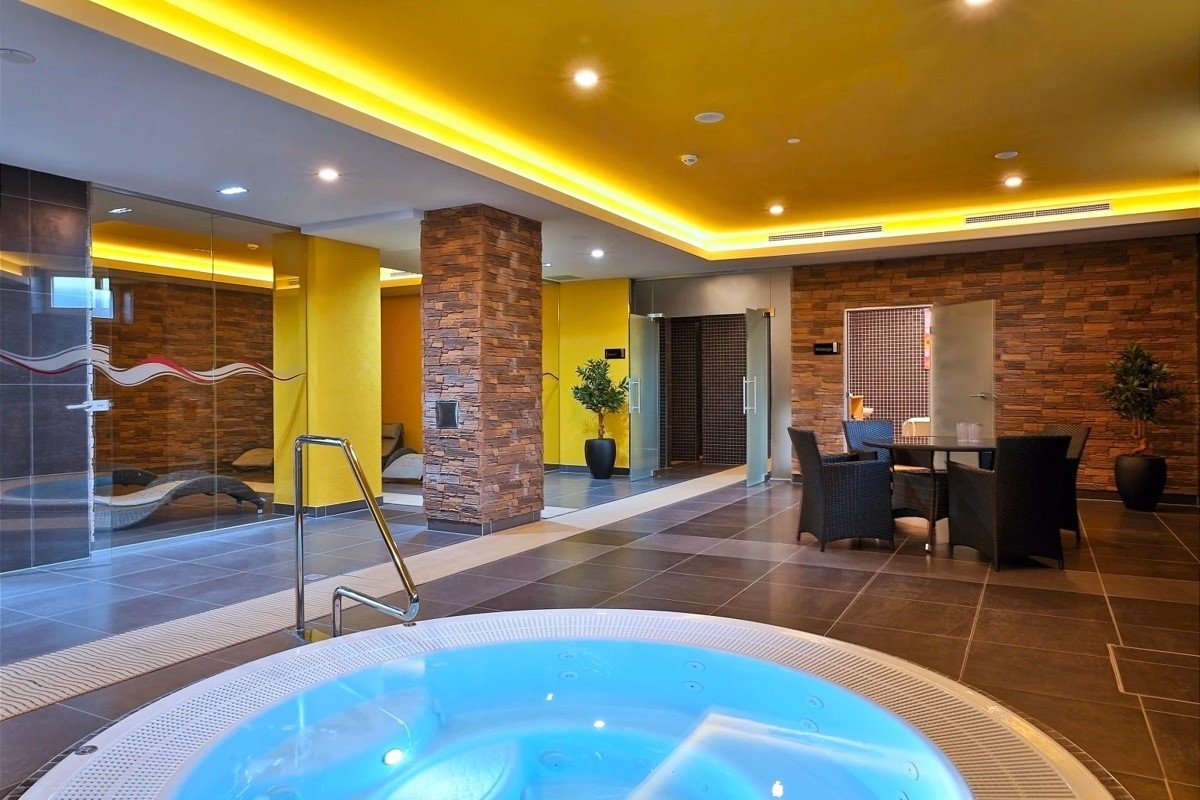 Pobyt sylwestrowy w hotelu Alexander 2025