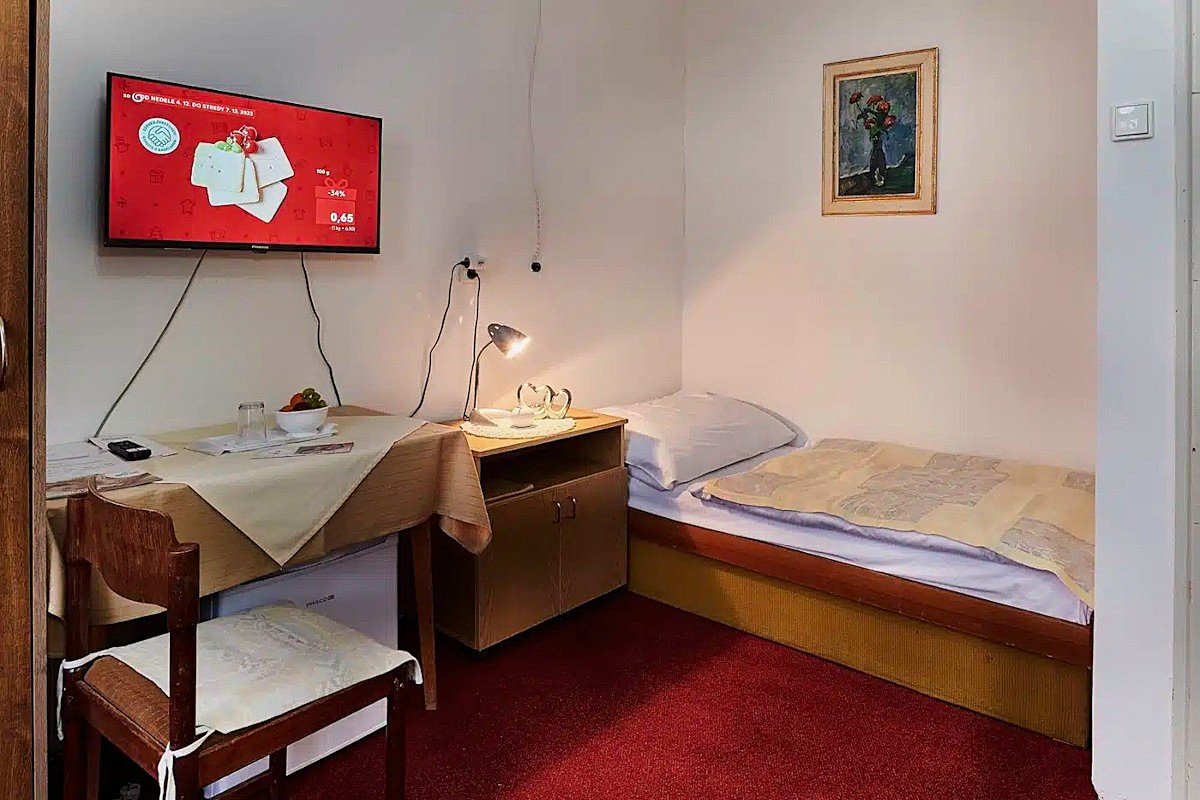 Pokój jednoosobowy "Komfort Plus"