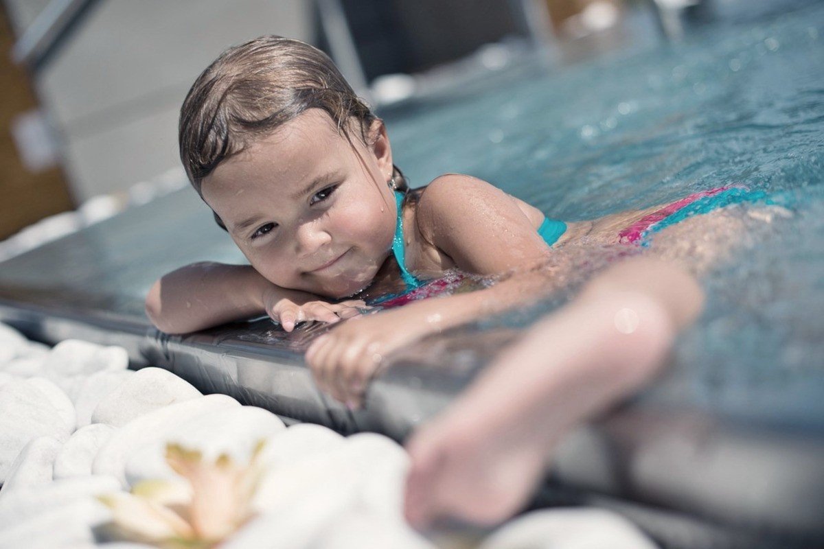 Pobyt rodzinny - 1 dziecko do lat 12 ZA DARMO 