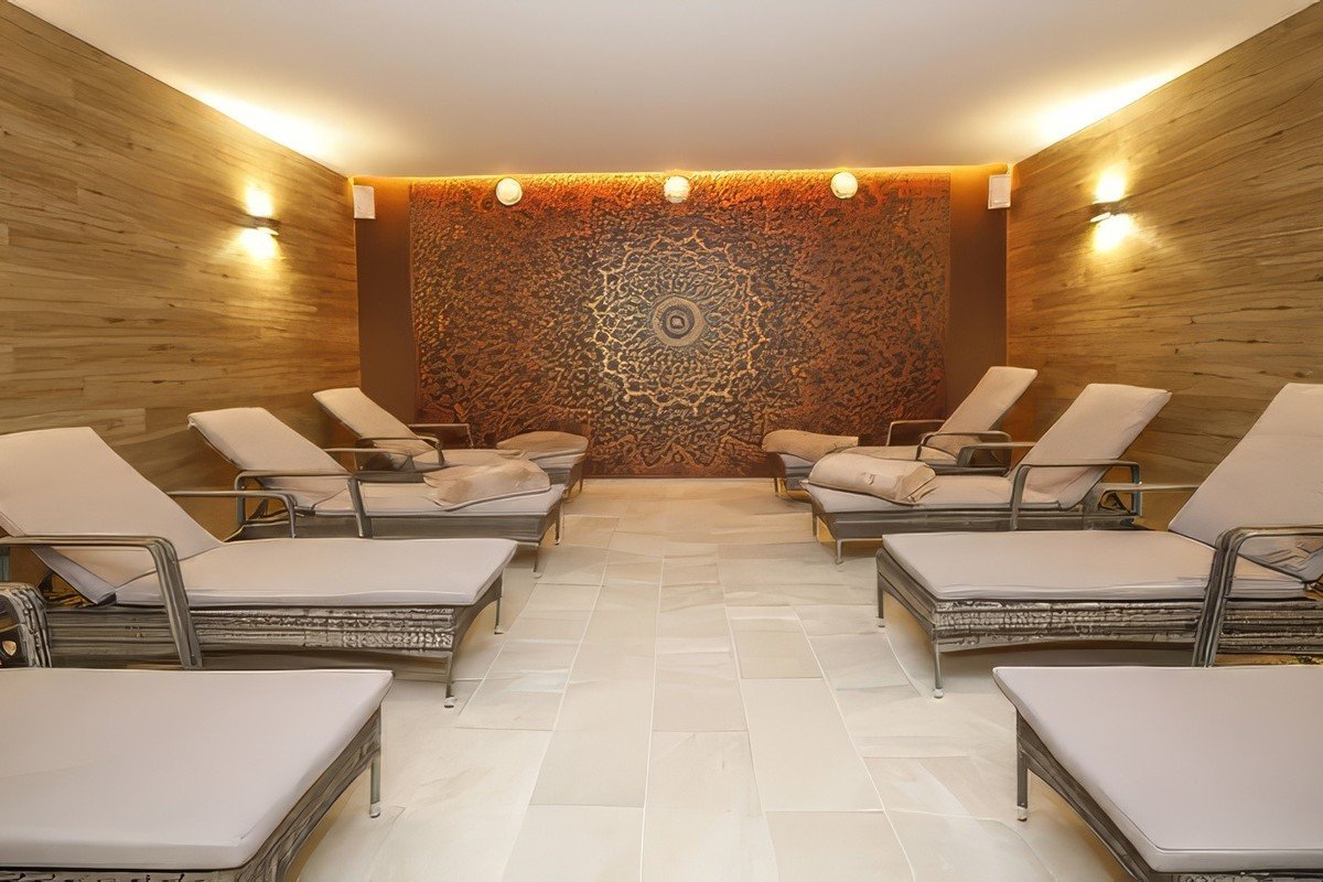 Hotel Pyramida ****