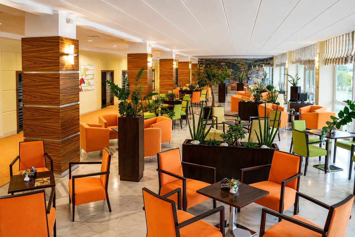 Hotel Akademik Behounek ***