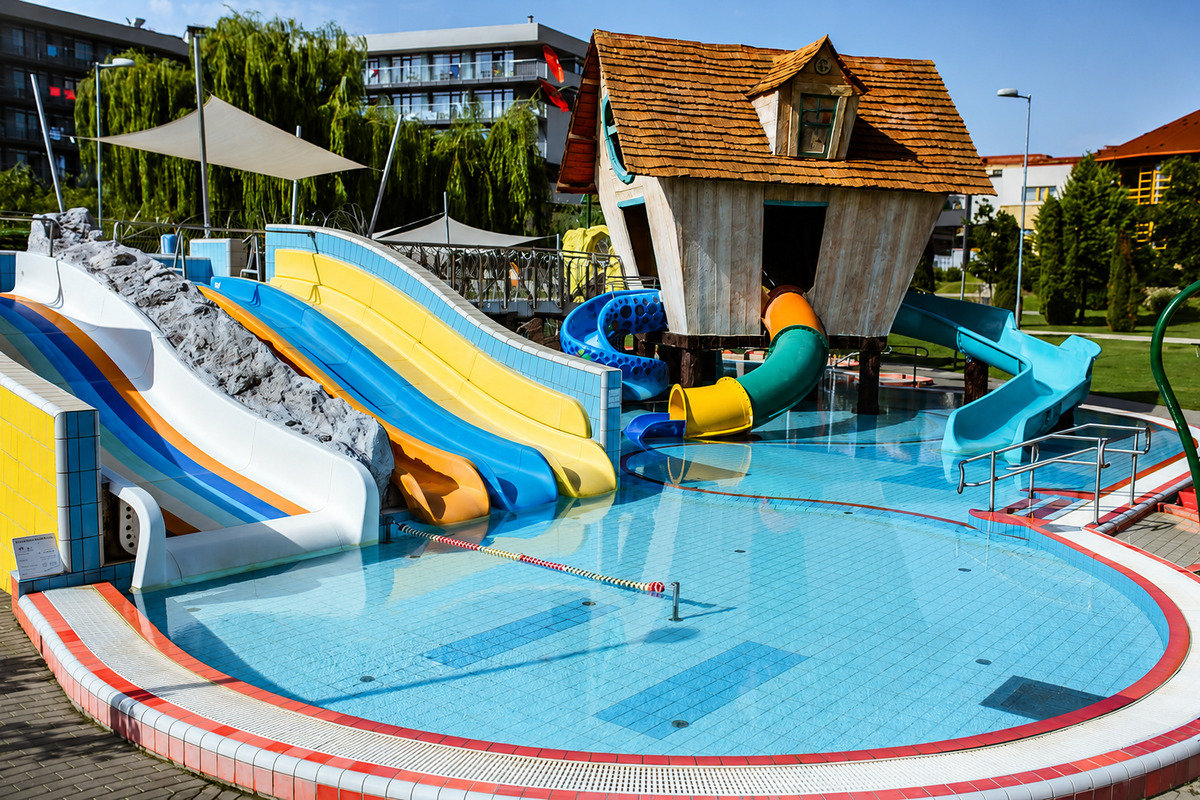 Zakwaterowanie z dwoma posiłkami 2025/2026