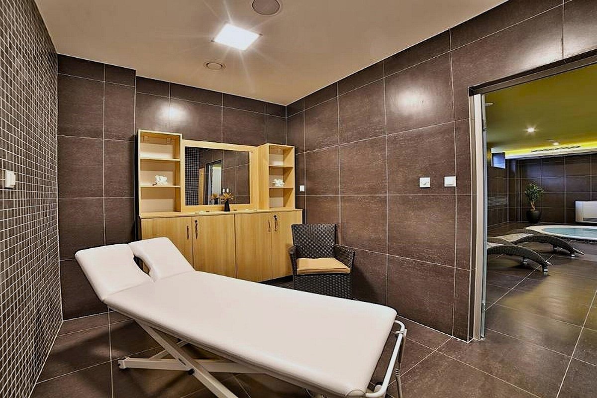 Pobyt sylwestrowy w hotelu Alexander 2026